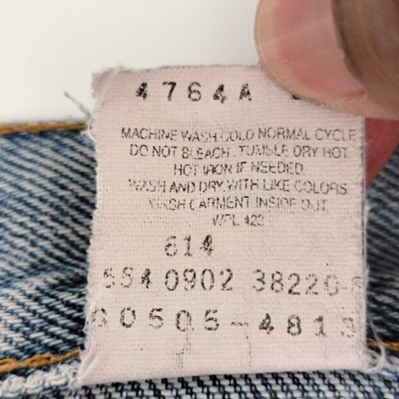 Levi's 505 VTG Made in USA Regular Fit Straight Leg Destroyed Jeans Size 36x30 - Picture 5 of 12
